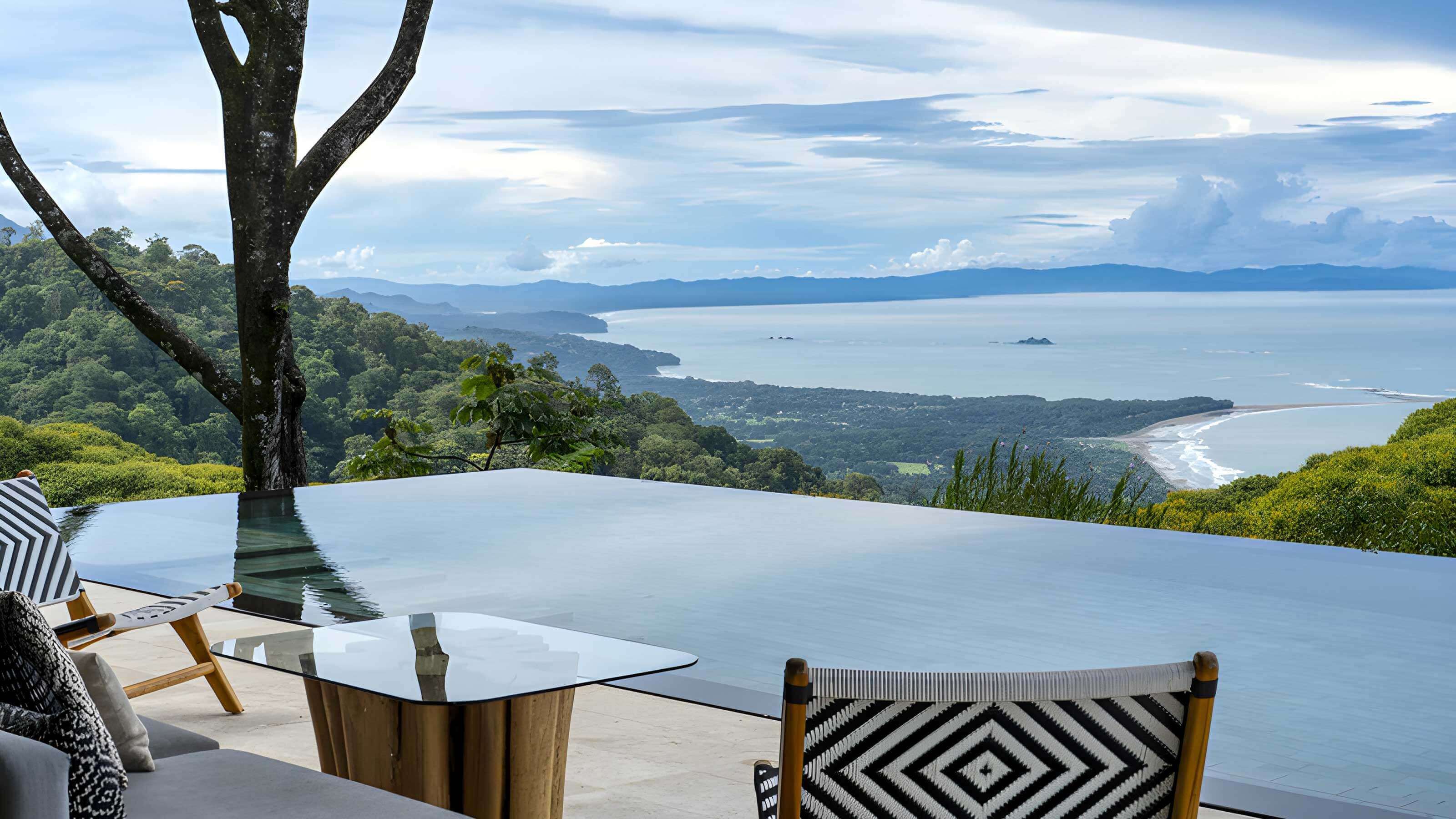 Expat Life in Dominical: Laid-Back Adventures, Nature, and Community Ties