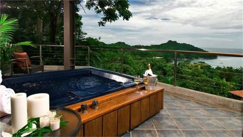 Manuel Antonio property,Costa Rica,prime vacation rental location.
