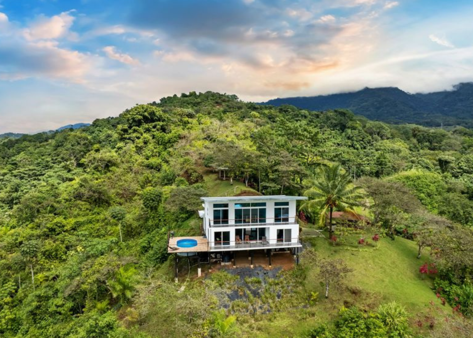 Welcome to Paradise: A Spectacular Retreat Near Quepos